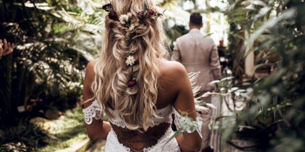 Your Wedding Hairstyle Based On Your Zodiac Sign