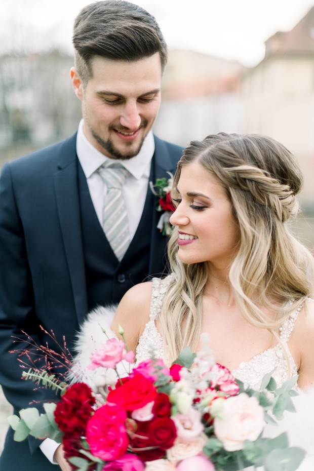 relaxed winter wedding