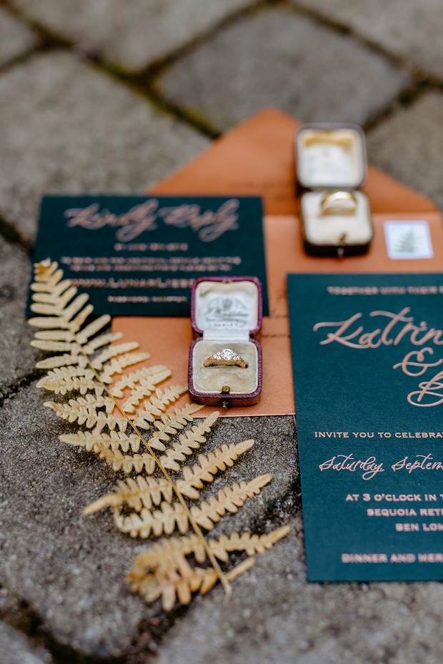 Elegant wedding invitation suite with vintage rings