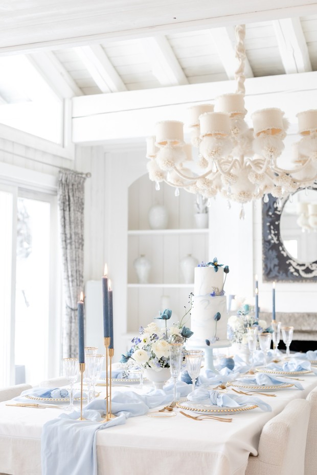 soft white and blue winter wedding table decor