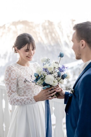 blue and white winter wedding bouquet