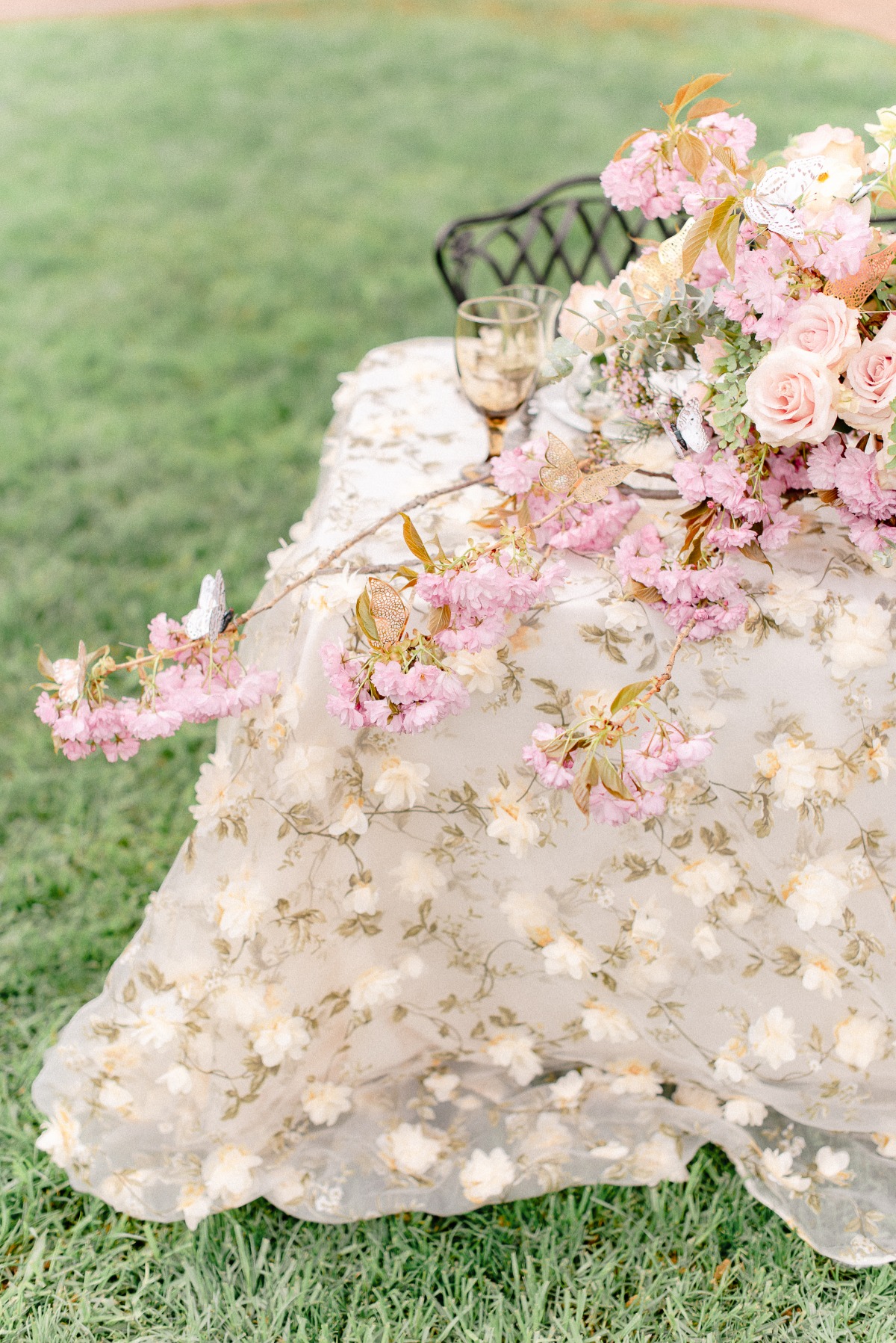 french-butterfly-styled-shoot_225