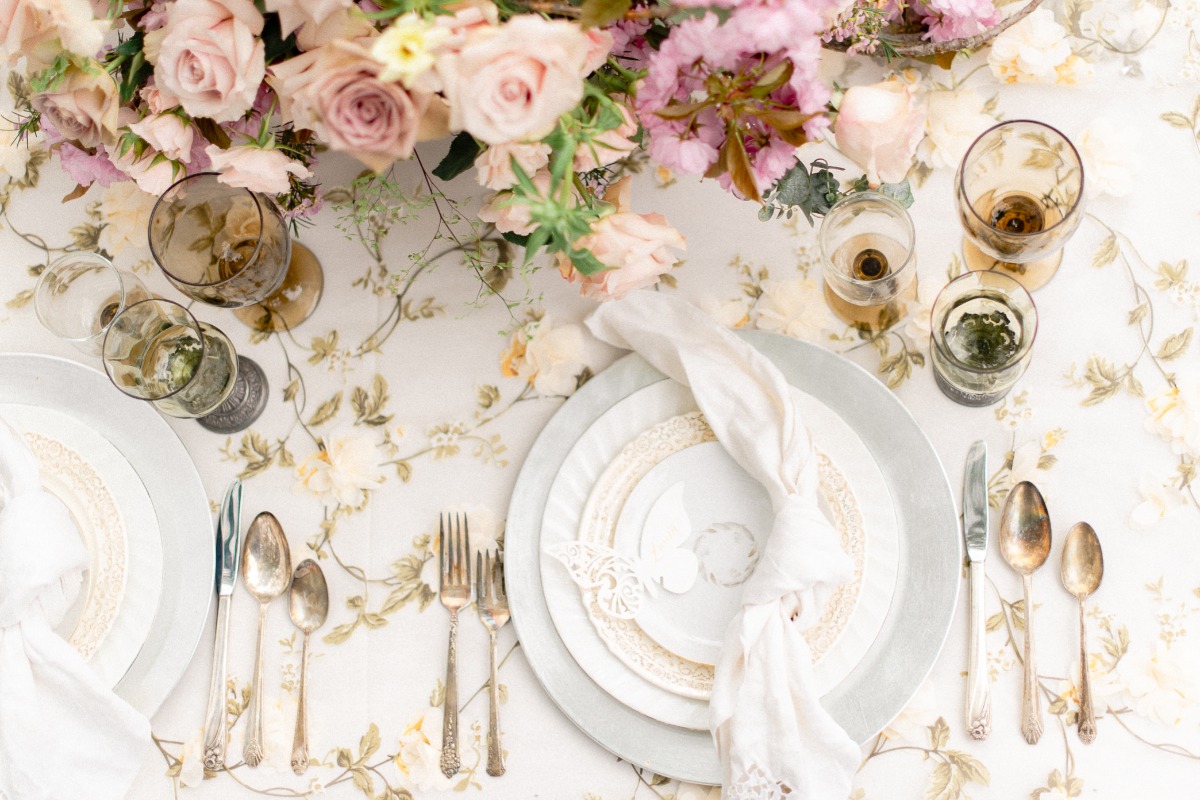 french-butterfly-styled-shoot_232