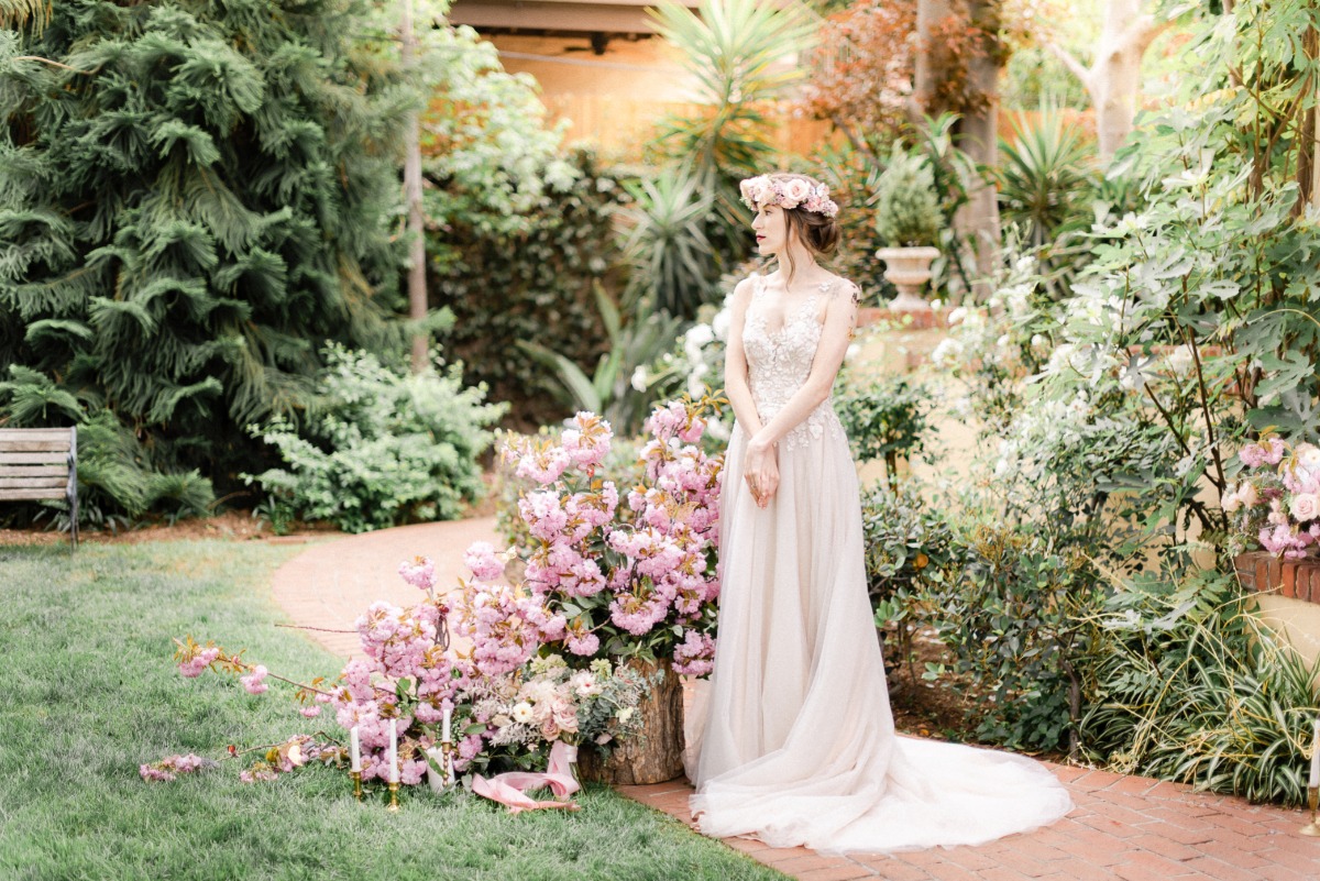 french-butterfly-styled-shoot_361