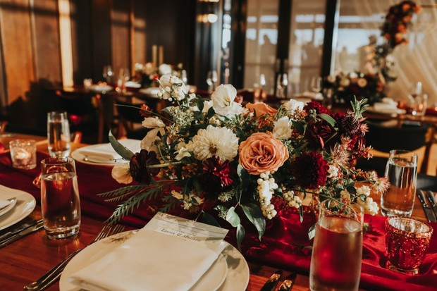 romantic red and gold wedding table decor