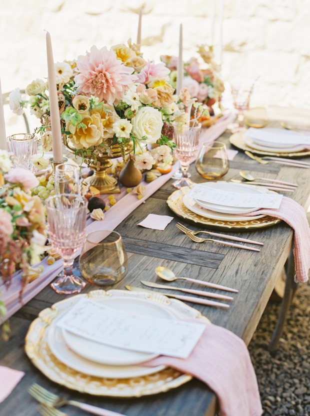 elegant pink and gold wedding table decor