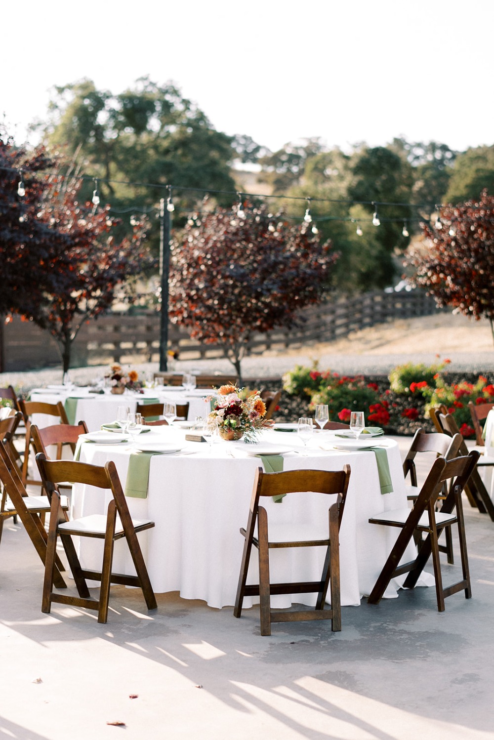 when-glam-meets-rustic-a-color-drenche