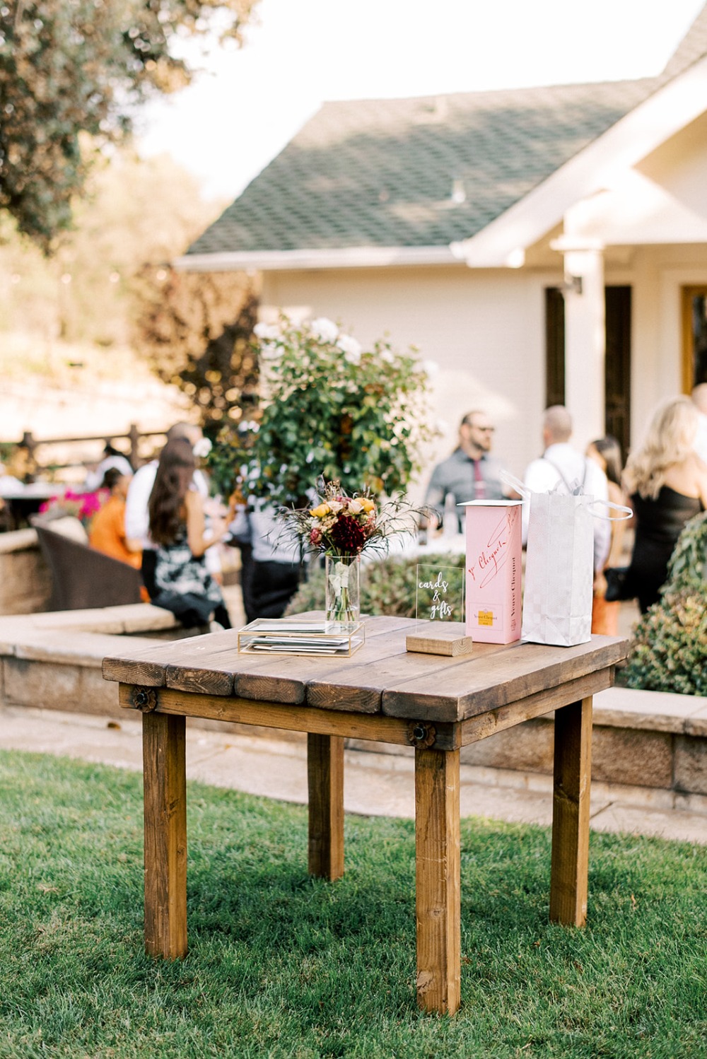 when-glam-meets-rustic-a-color-drenche