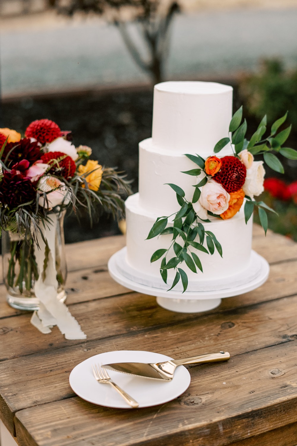 when-glam-meets-rustic-a-color-drenche