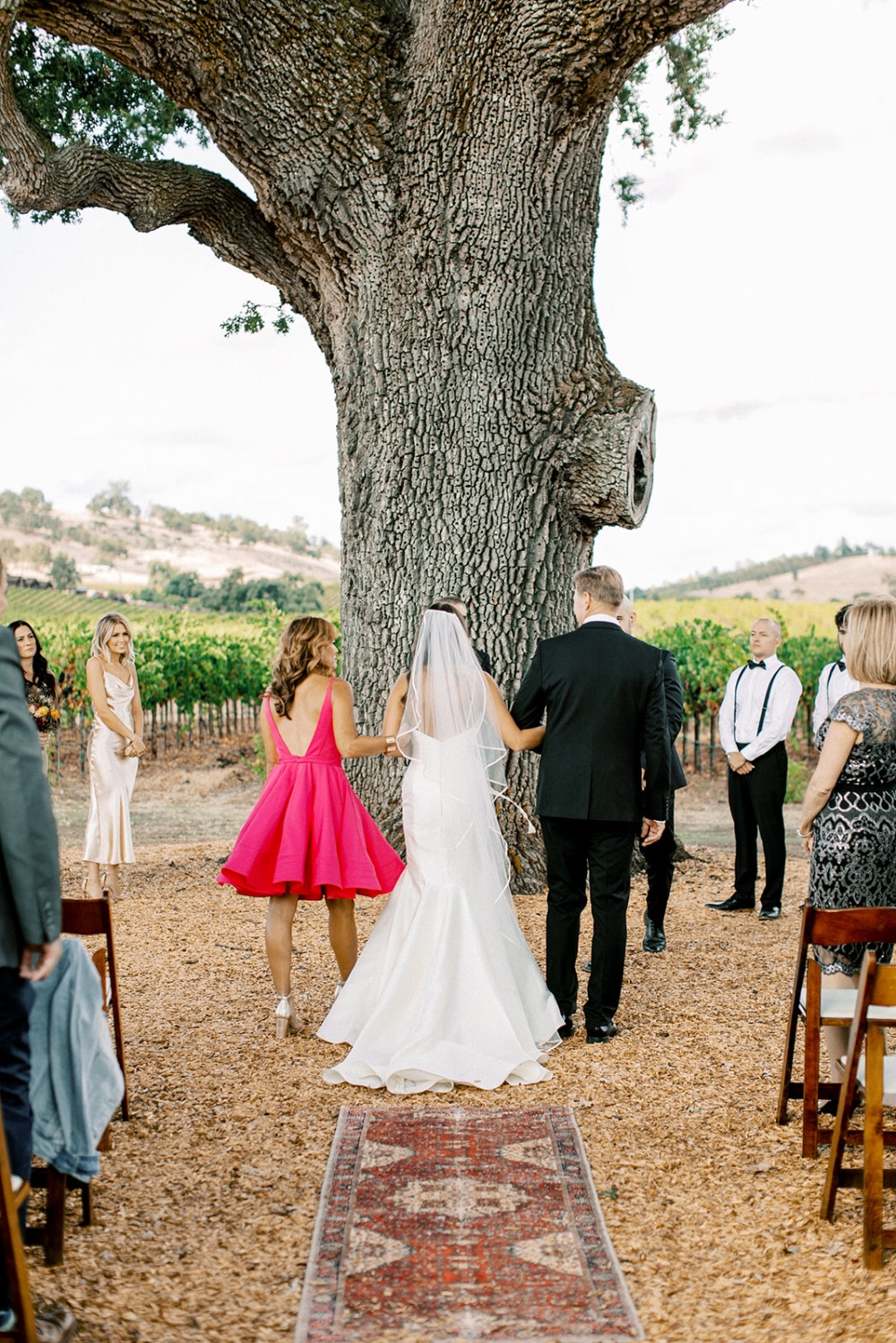 when-glam-meets-rustic-a-color-drenche