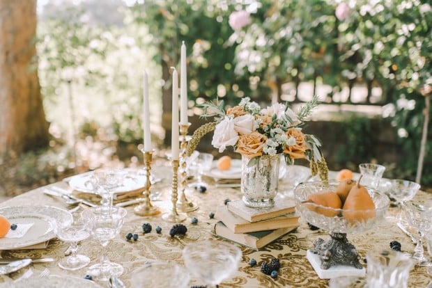 warm and elegant wedding table decor