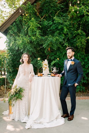 elegant wedding dessert table