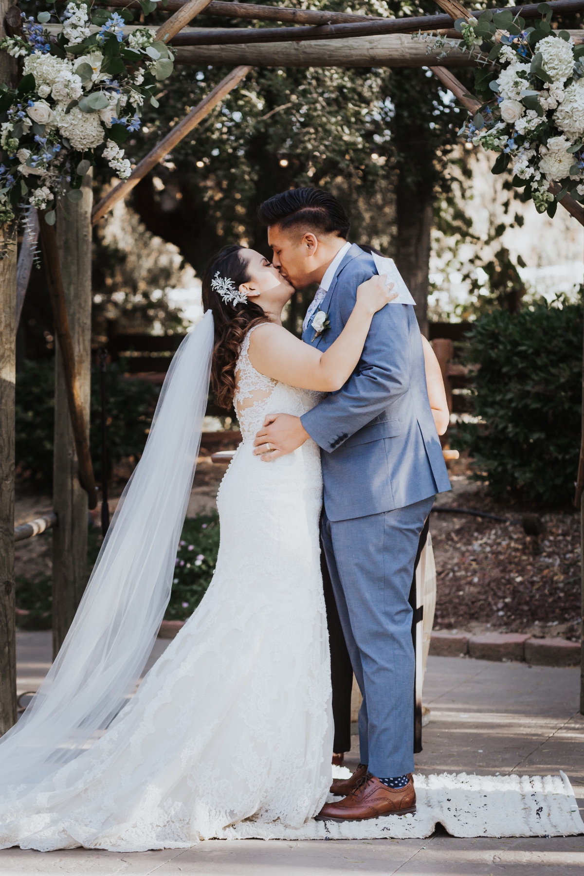 jonny_and_melissa_long_shadow_winery_wed