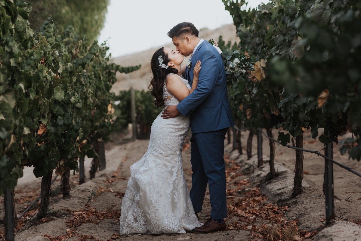jonny_and_melissa_long_shadow_winery_wed