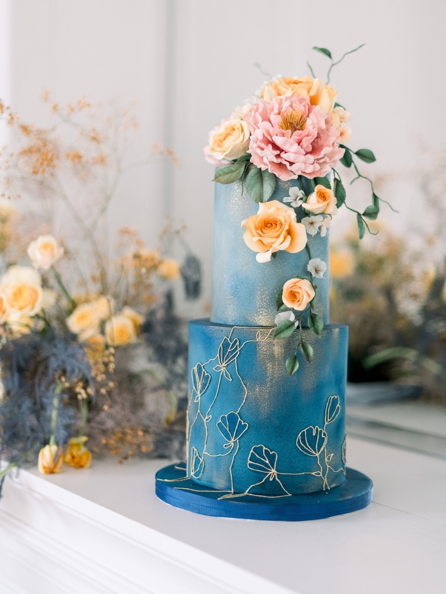 Blue and Gold Art Nouveau Wedding Inspiration in Prague