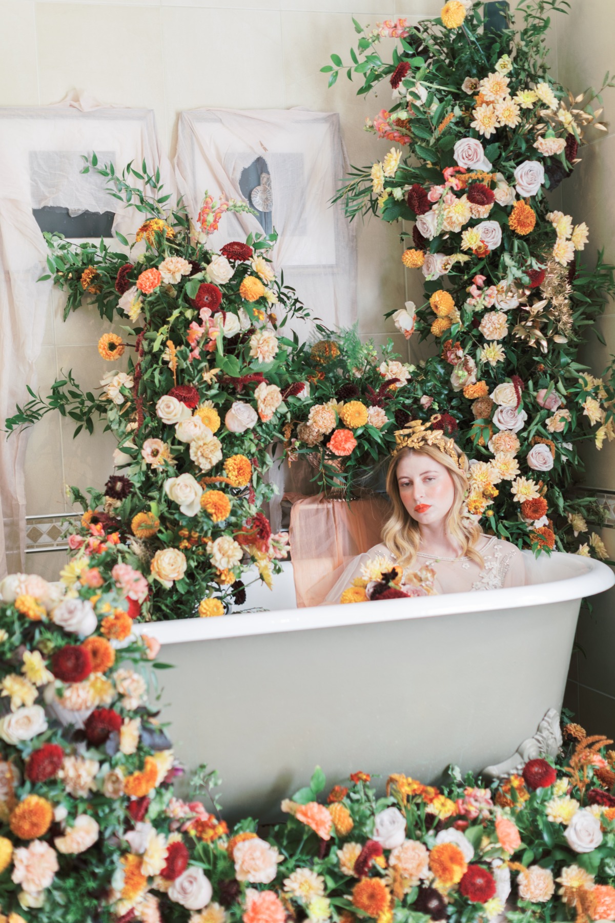 bridal shoot in bathtub