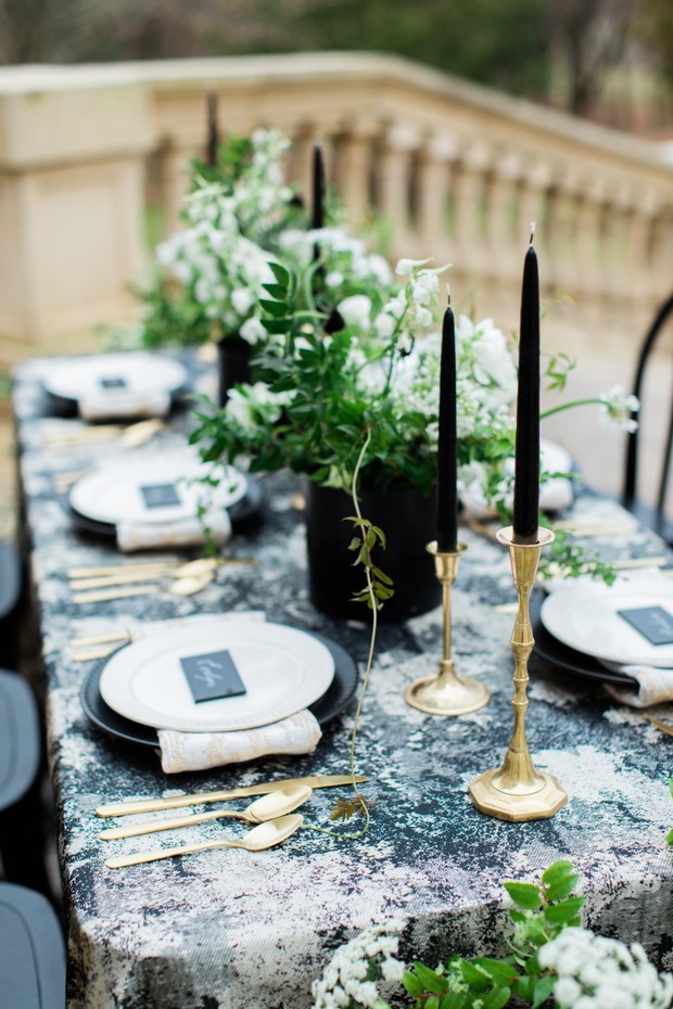 elegant black and gold wedding table decor