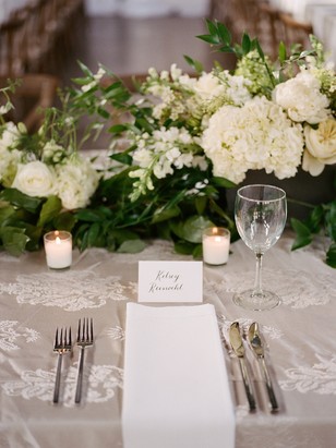 simple and chic wedding place setting