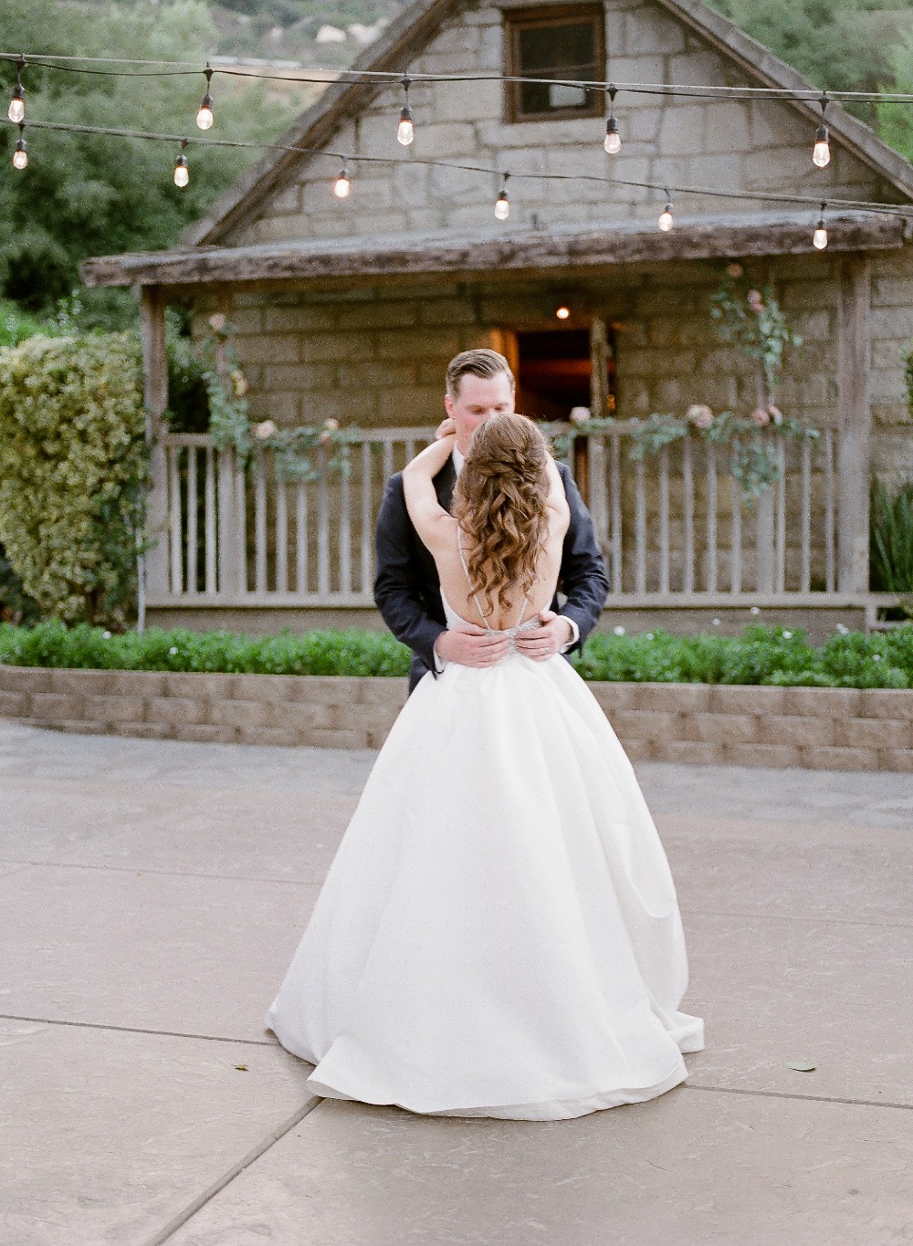 rustic-chic-garden-bloom-wedding