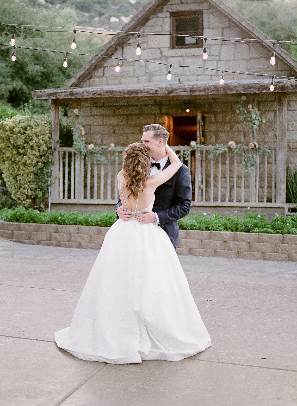 rustic-chic-garden-bloom-wedding