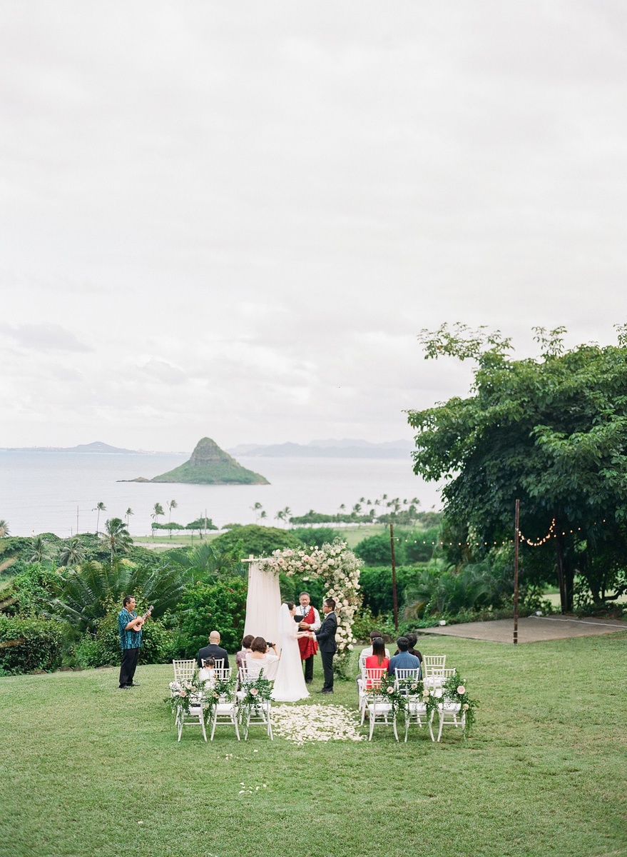 These Hawaiian Wedding Vendors Are Fueling Serious FOMO Right Now