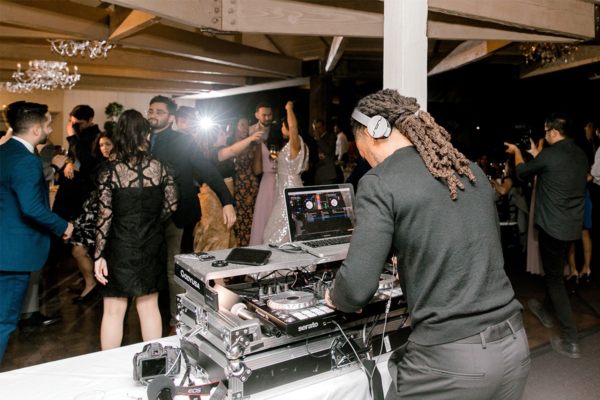 4 Great Tips When Searching For A Wedding DJ