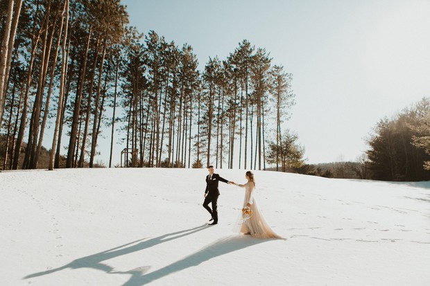 winter wonderland wedding photo ideas