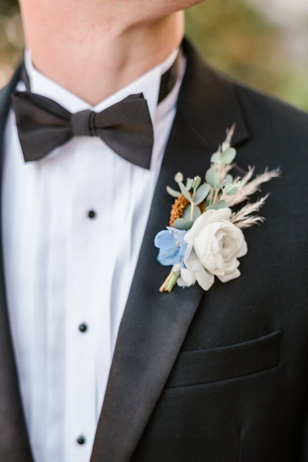 white, blue and green boutonniÃ¨re