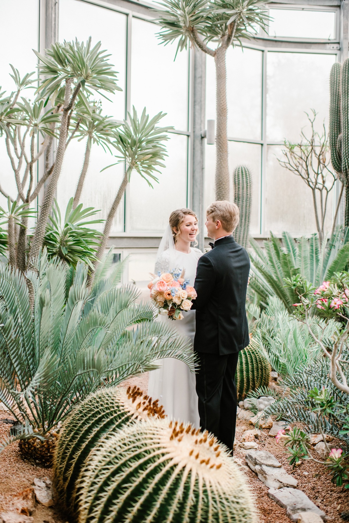 jholtfort-photography-colorful-cacti-wed