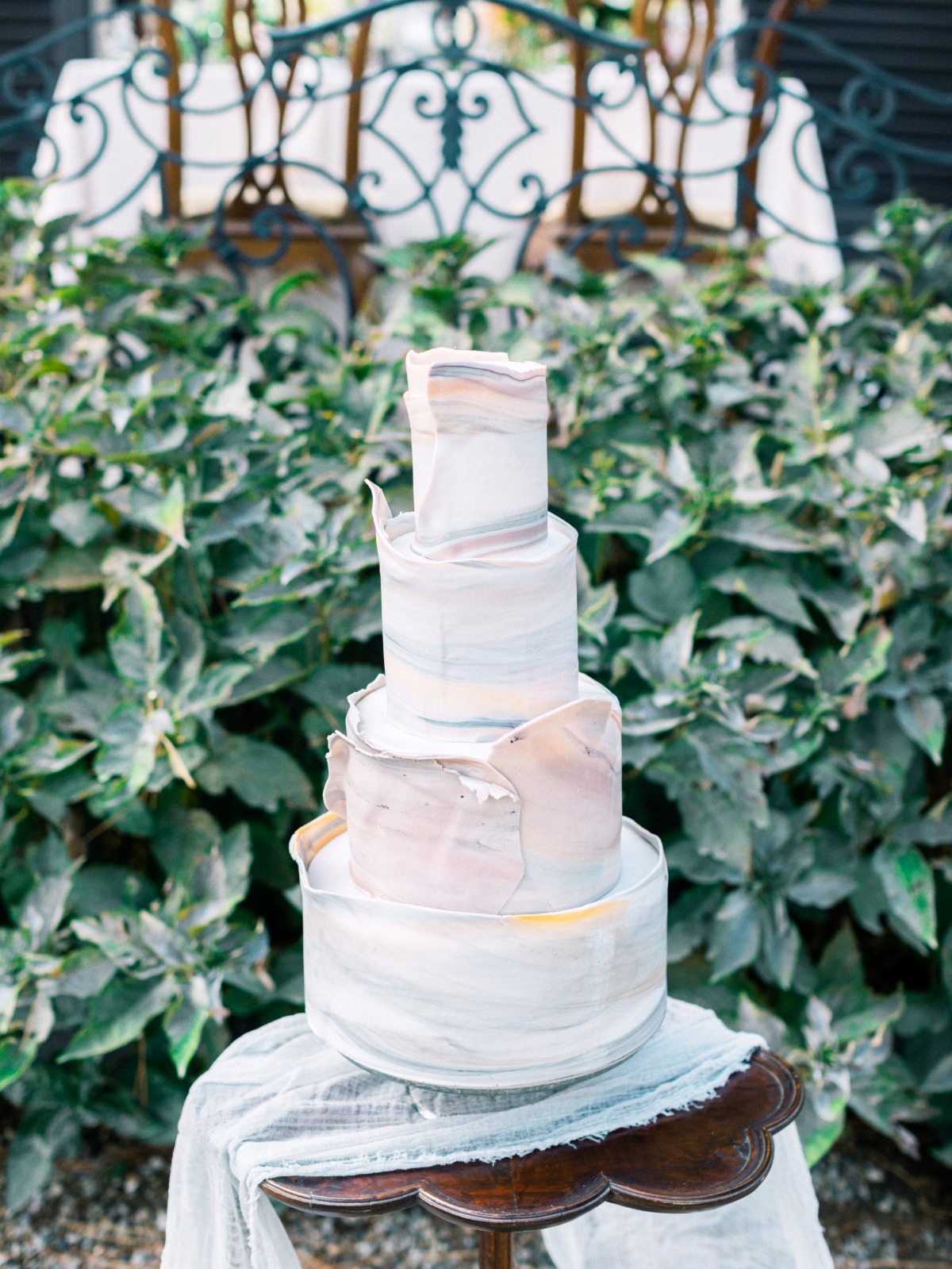 Artistic pastel wedding from Lallaby Cakes