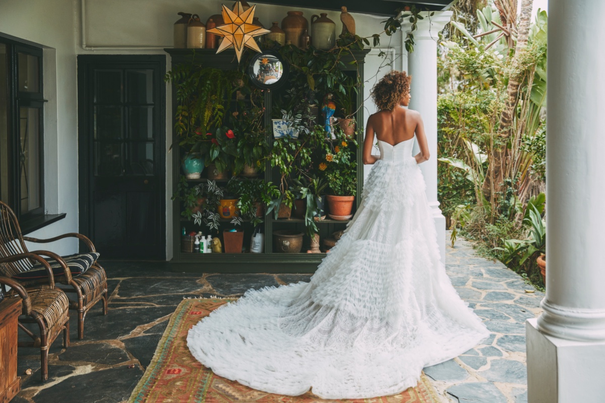 2021-romance-collection_anouk-gown_back