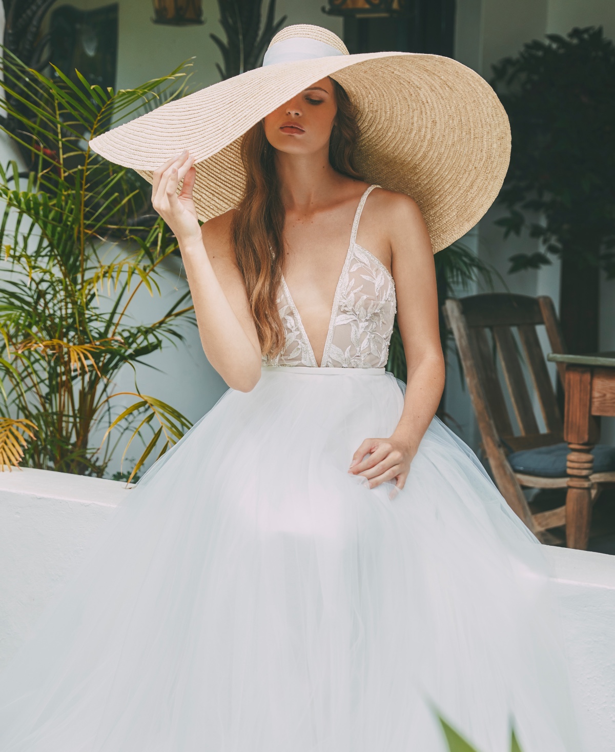 2021-romance-collection_demi-bodice_fron