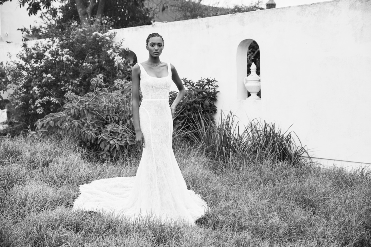 2021-romance-collection_koya-gown_bw