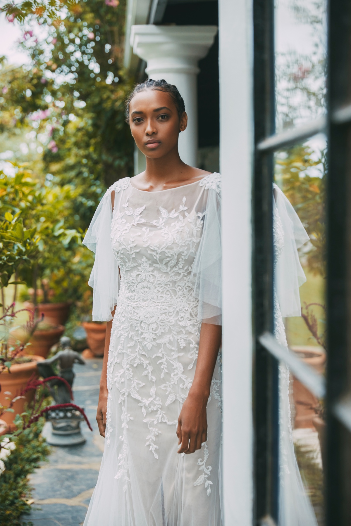 2021-romance-collection_layla-gown_edito