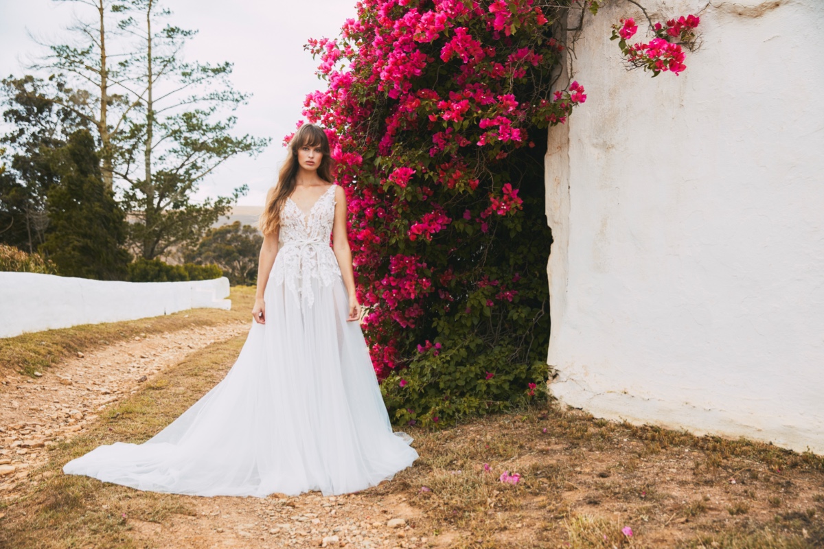 2021-romance-collection_viola-gown_front