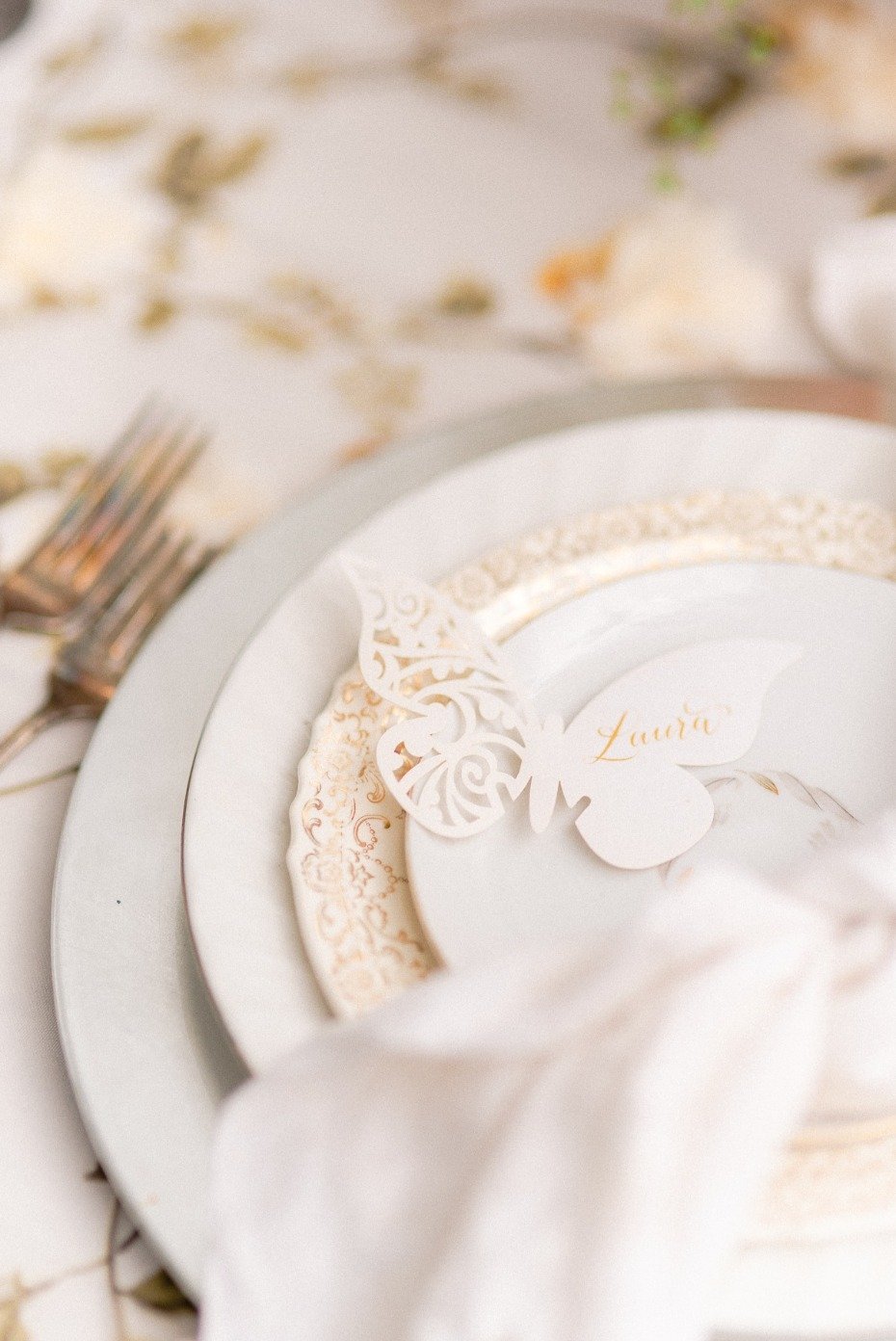 Butterfly Wedding Ideas That Make Our Hearts Flutter