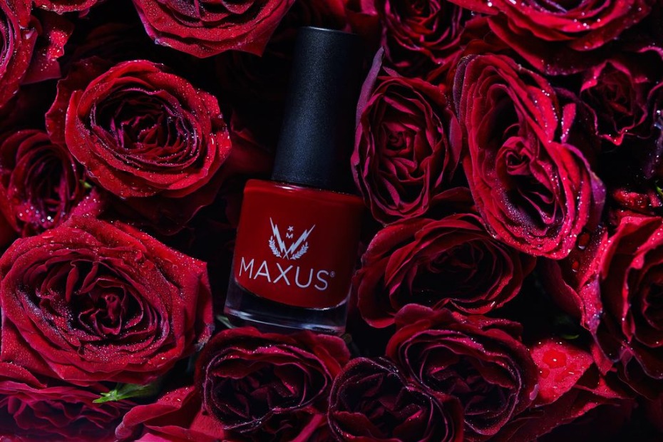 BORDEAUX nail polish from Maxus