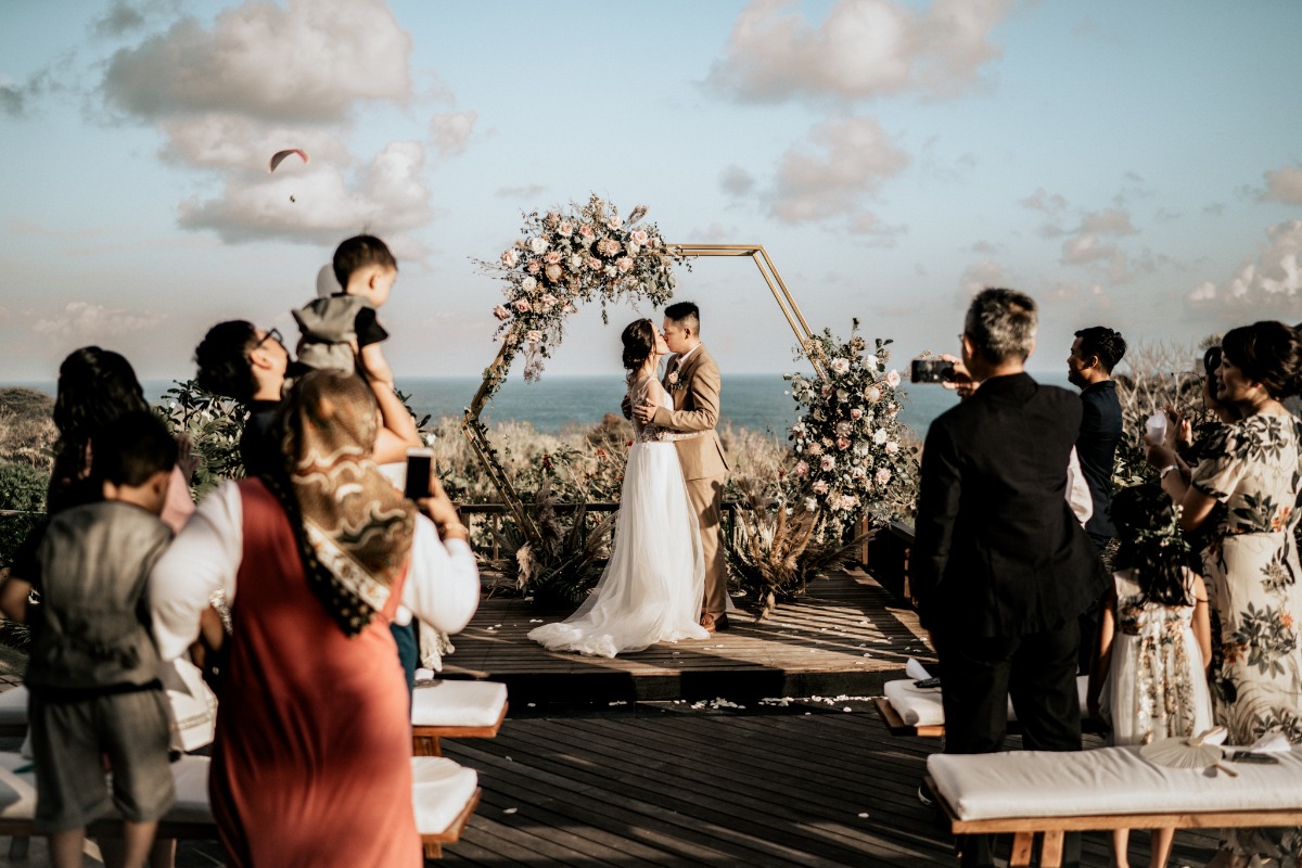 outdoor wedding ceremony in Bali