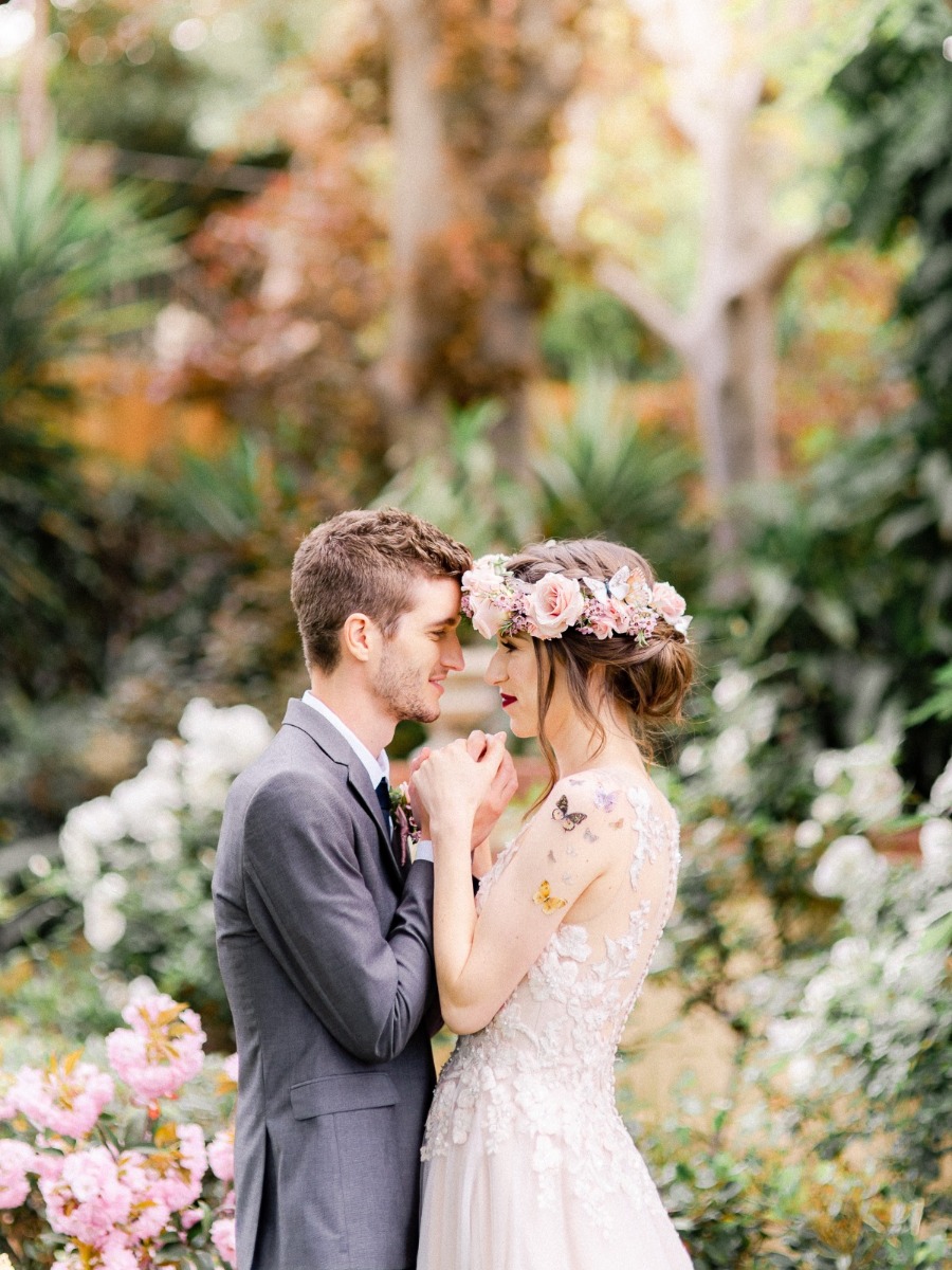 Butterfly Wedding Ideas That Make Our Hearts Flutter