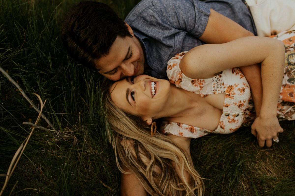 downtownomahanebraskaengagementphotograp
