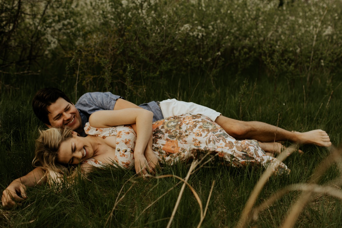 downtownomahanebraskaengagementphotograp