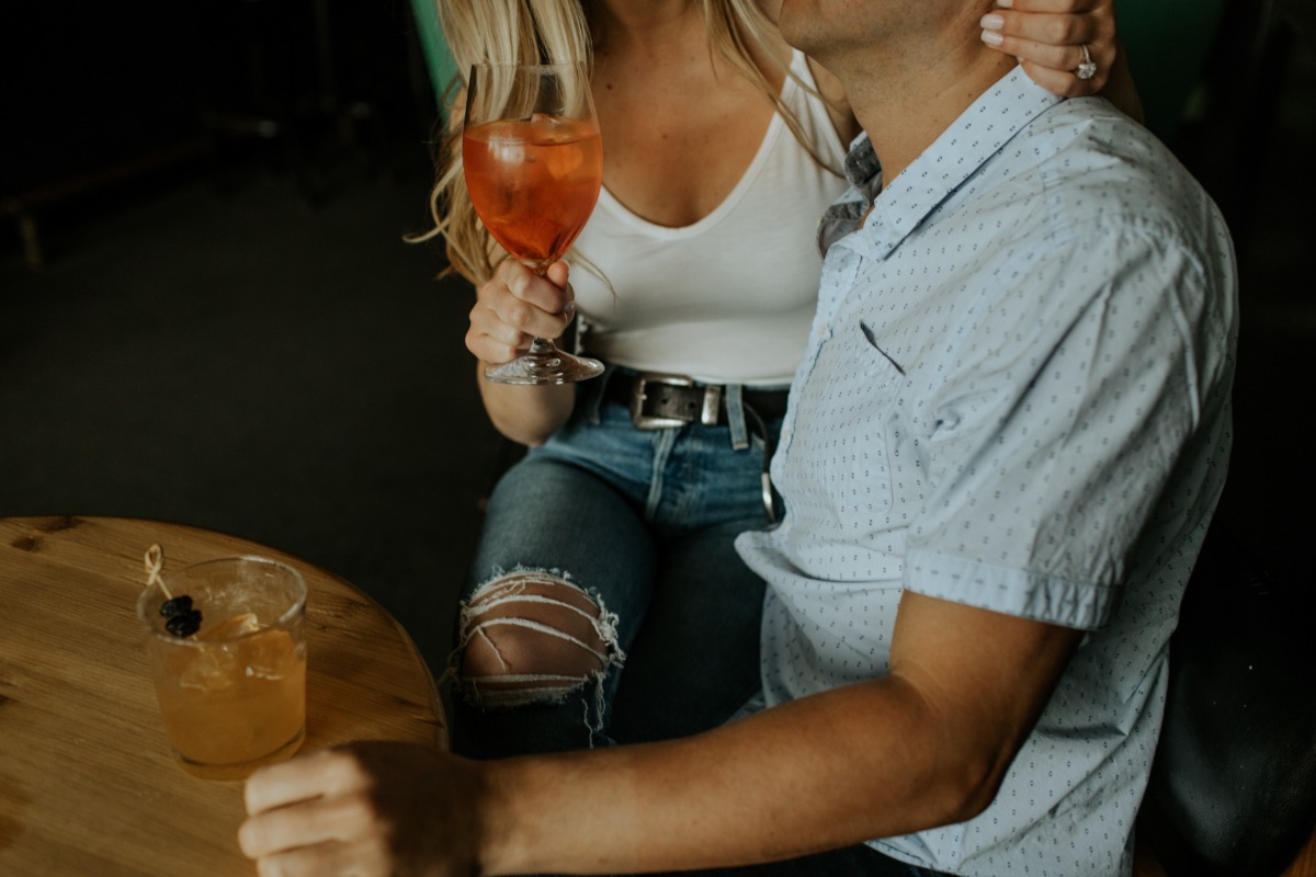downtownomahanebraskaengagementphotograp