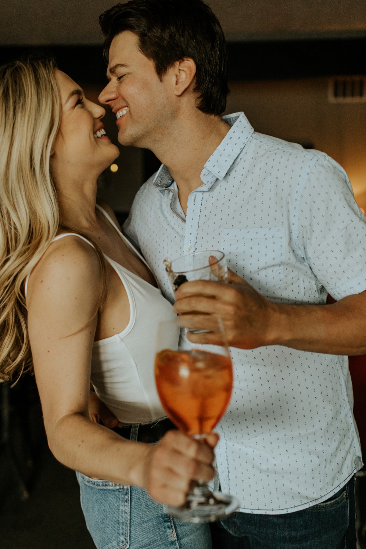 downtownomahanebraskaengagementphotograp