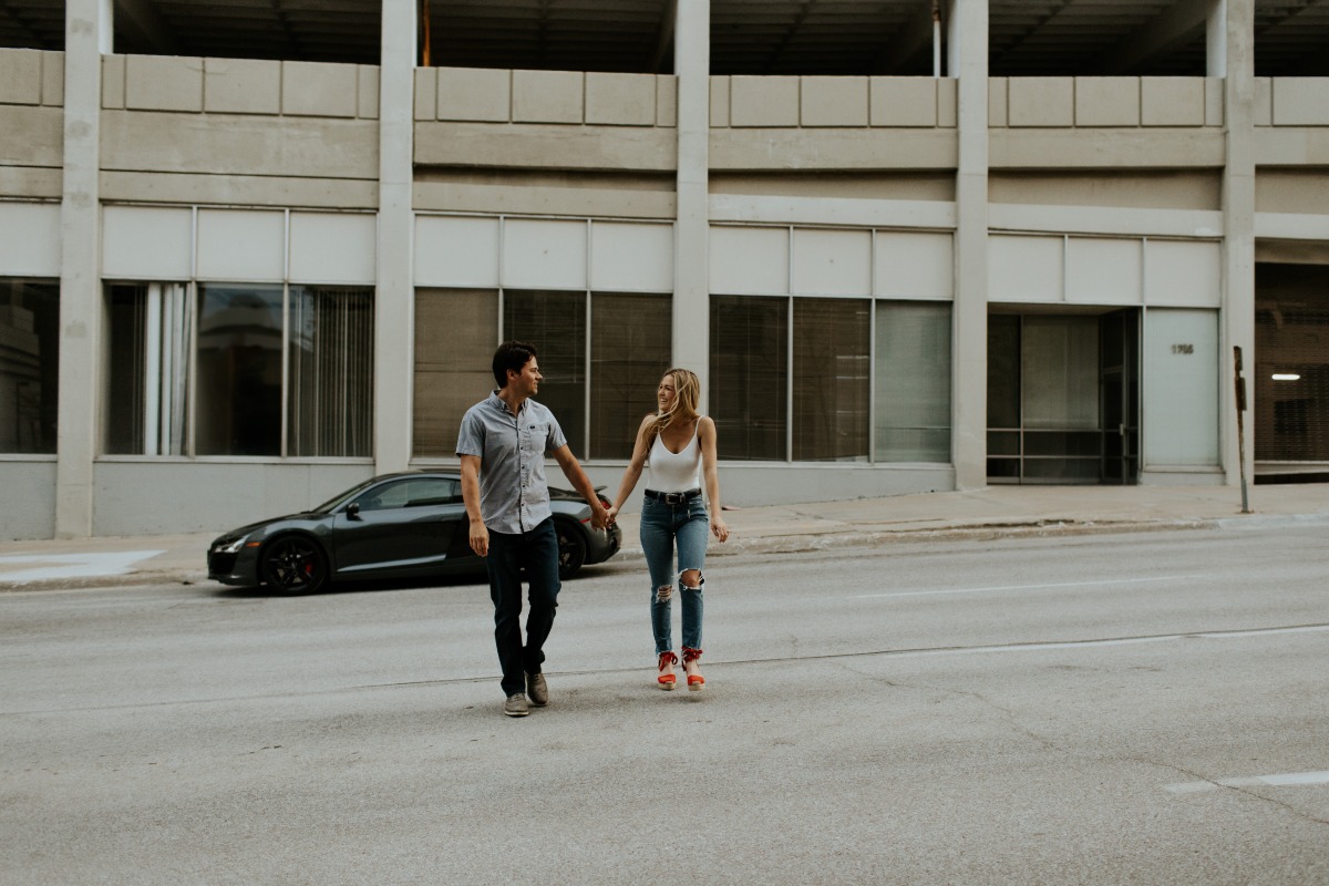 downtownomahanebraskaengagementphotograp