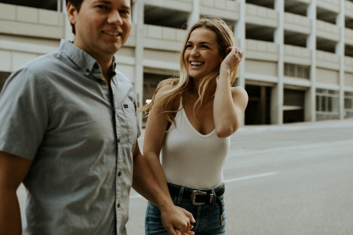 downtownomahanebraskaengagementphotograp
