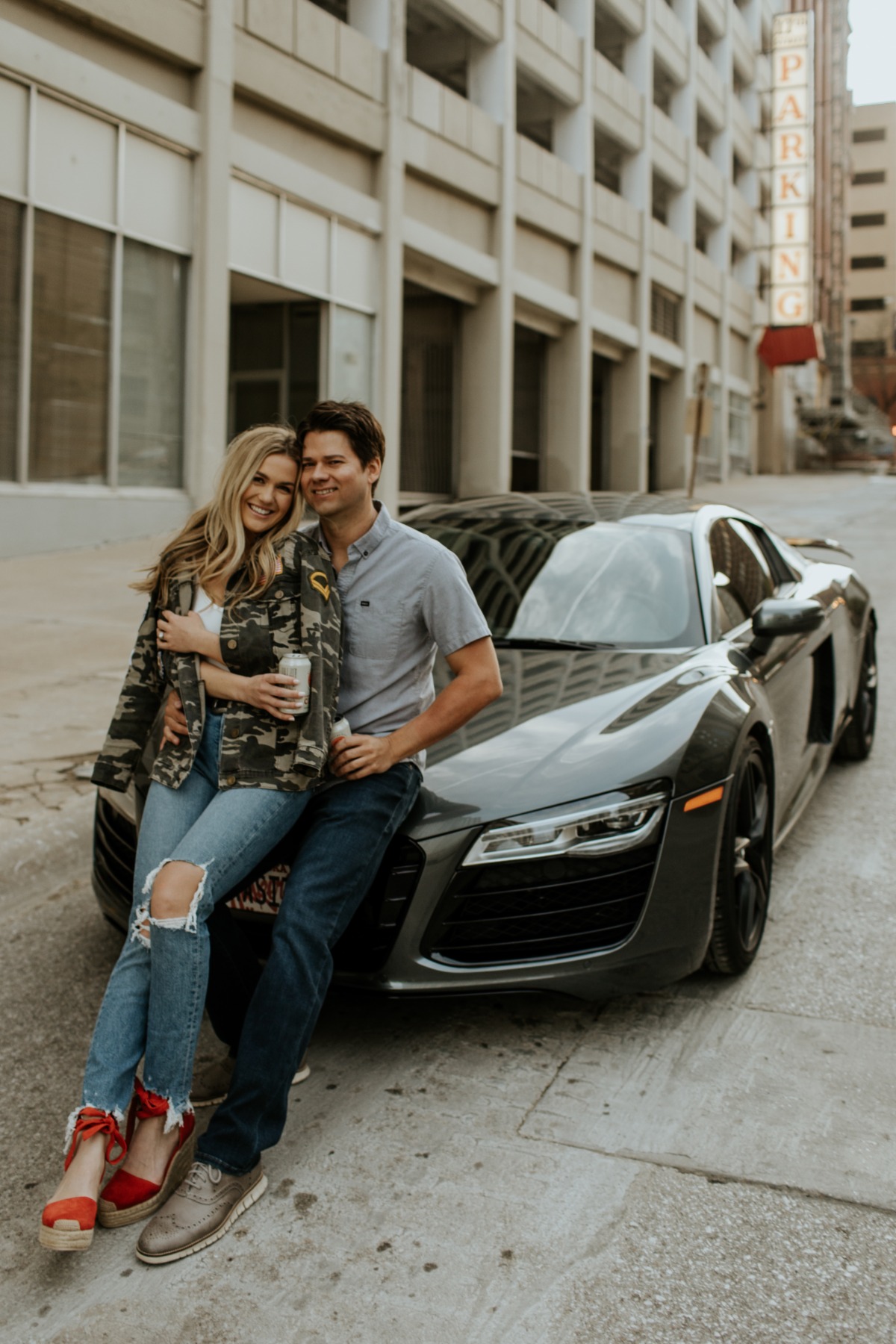 downtownomahanebraskaengagementphotograp