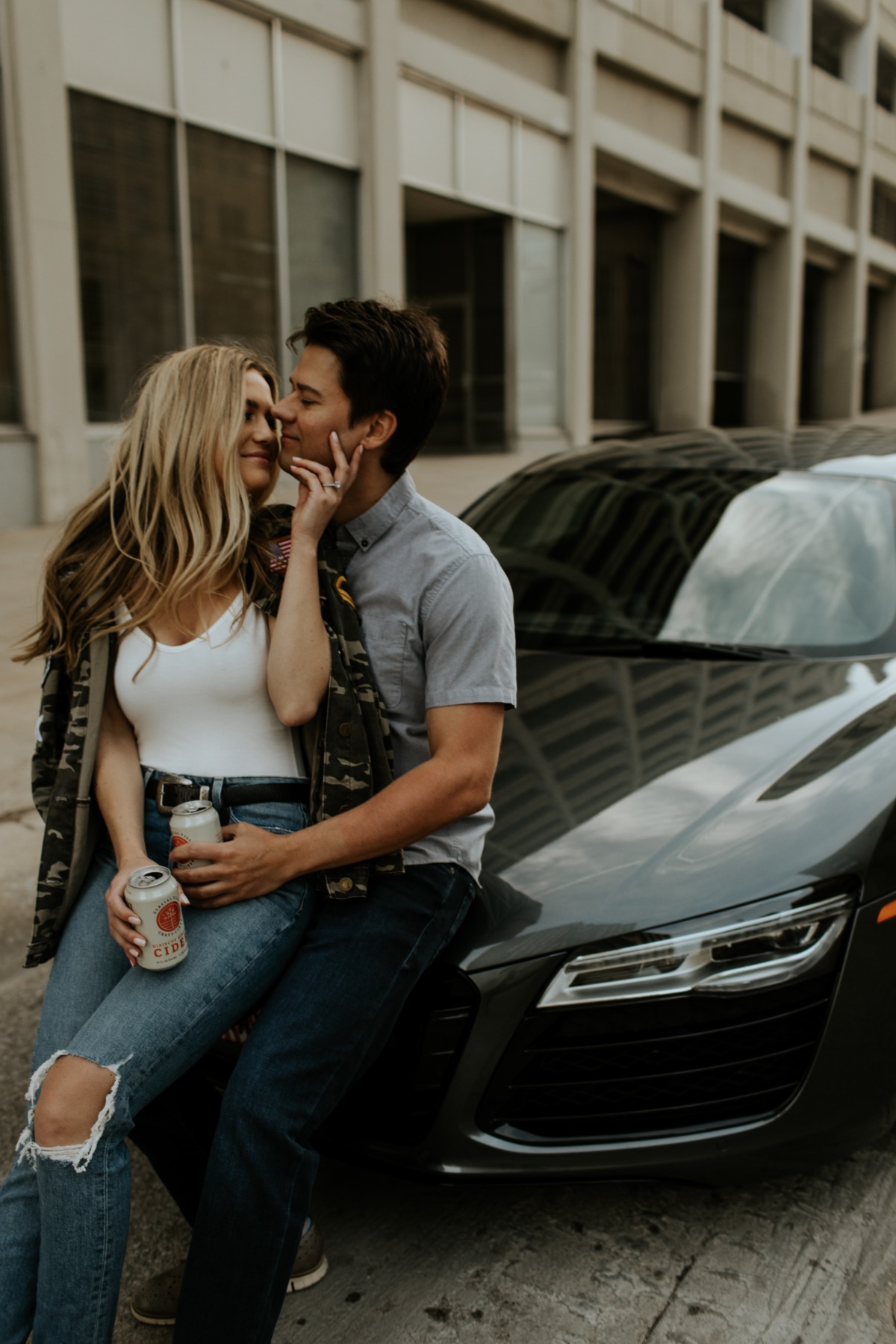 downtownomahanebraskaengagementphotograp