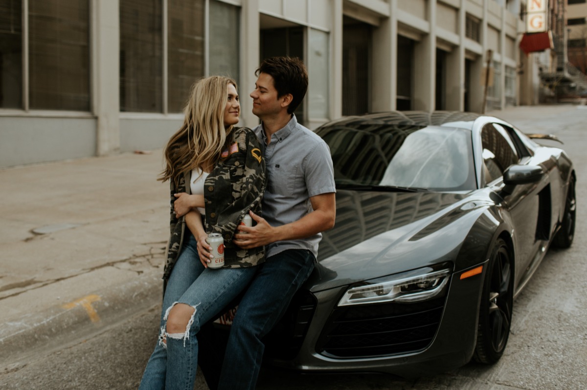 downtownomahanebraskaengagementphotograp