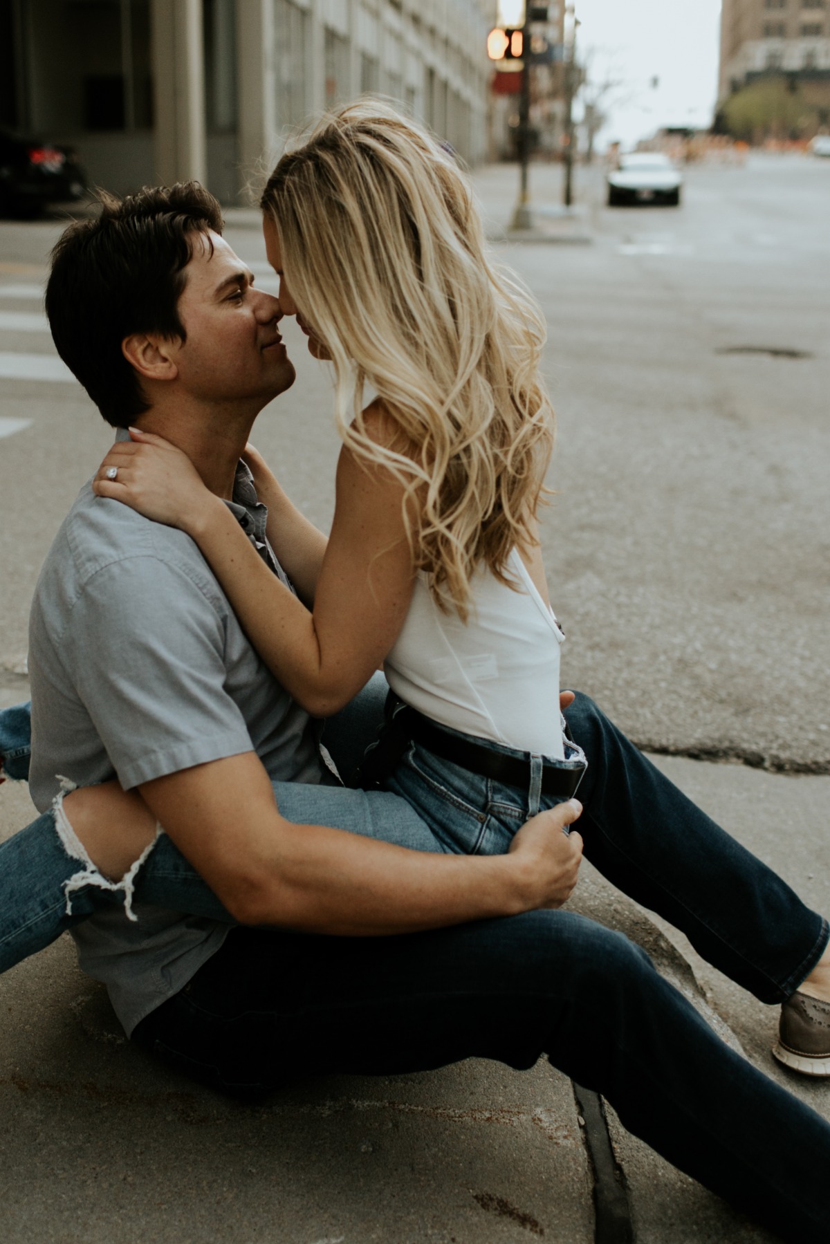 downtownomahanebraskaengagementphotograp