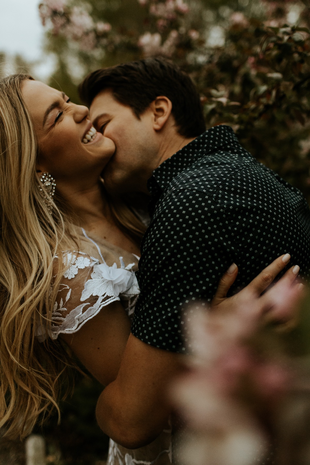 downtownomahanebraskaengagementphotograp